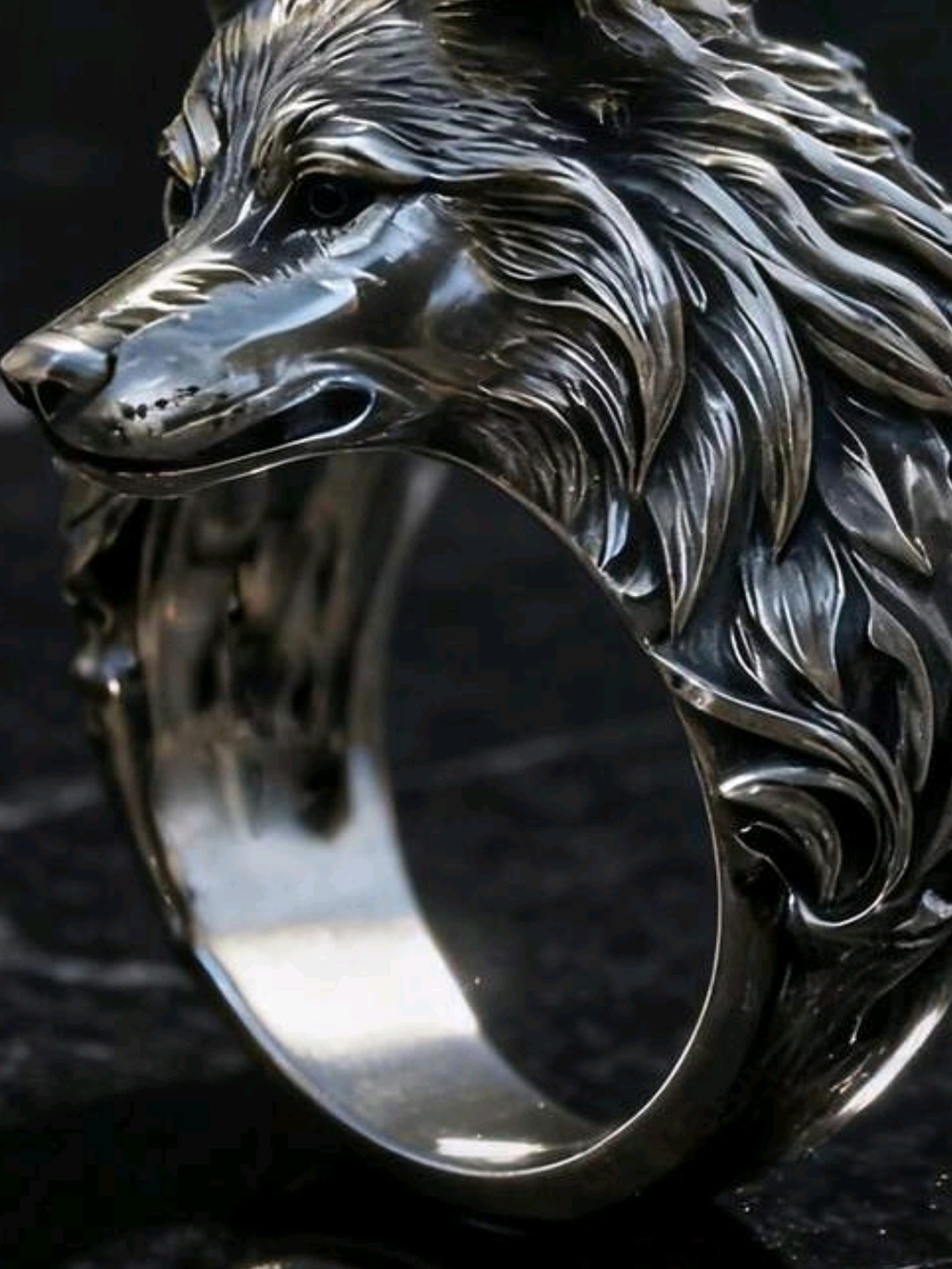 Wolf Head Statement Ring - Metallic Silver Tone